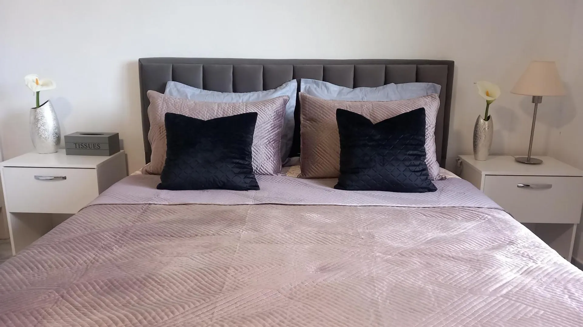 Apartment Tiny Home At The Castle Shkoder