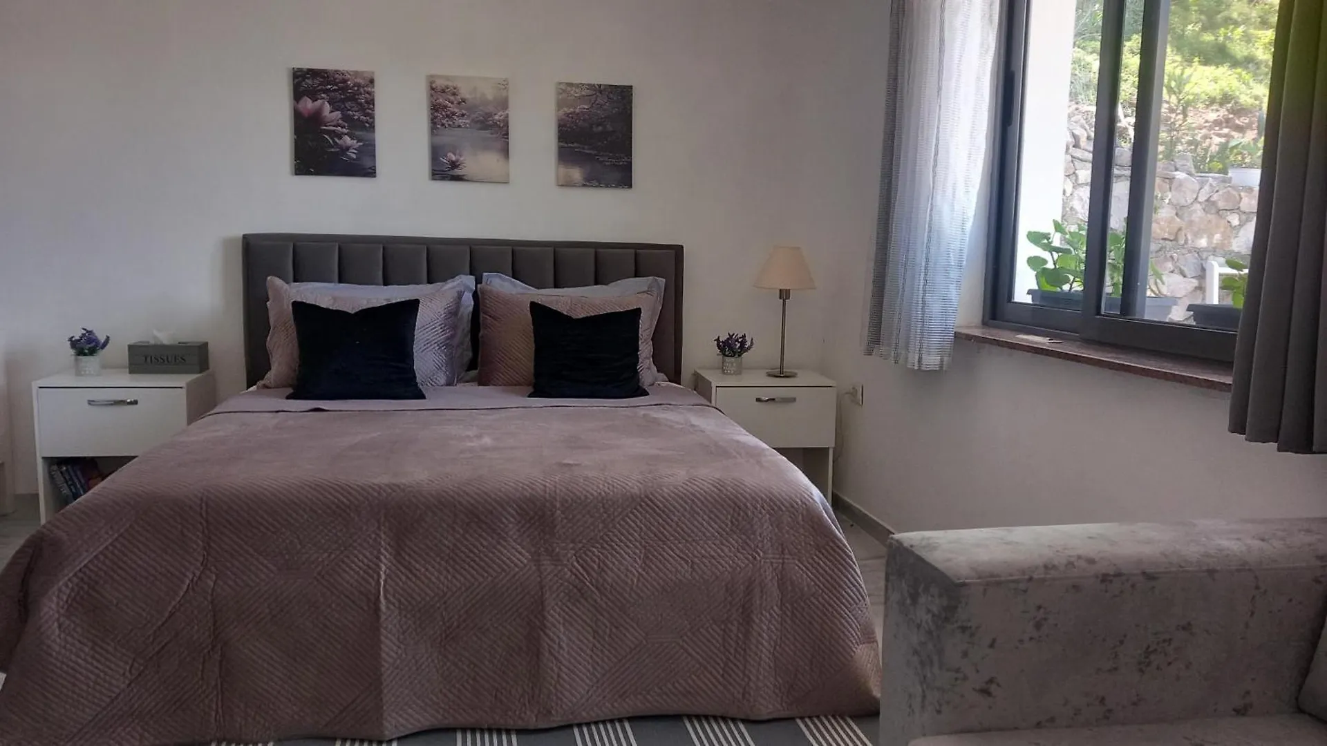 Apartment Tiny Home At The Castle Shkoder Albania